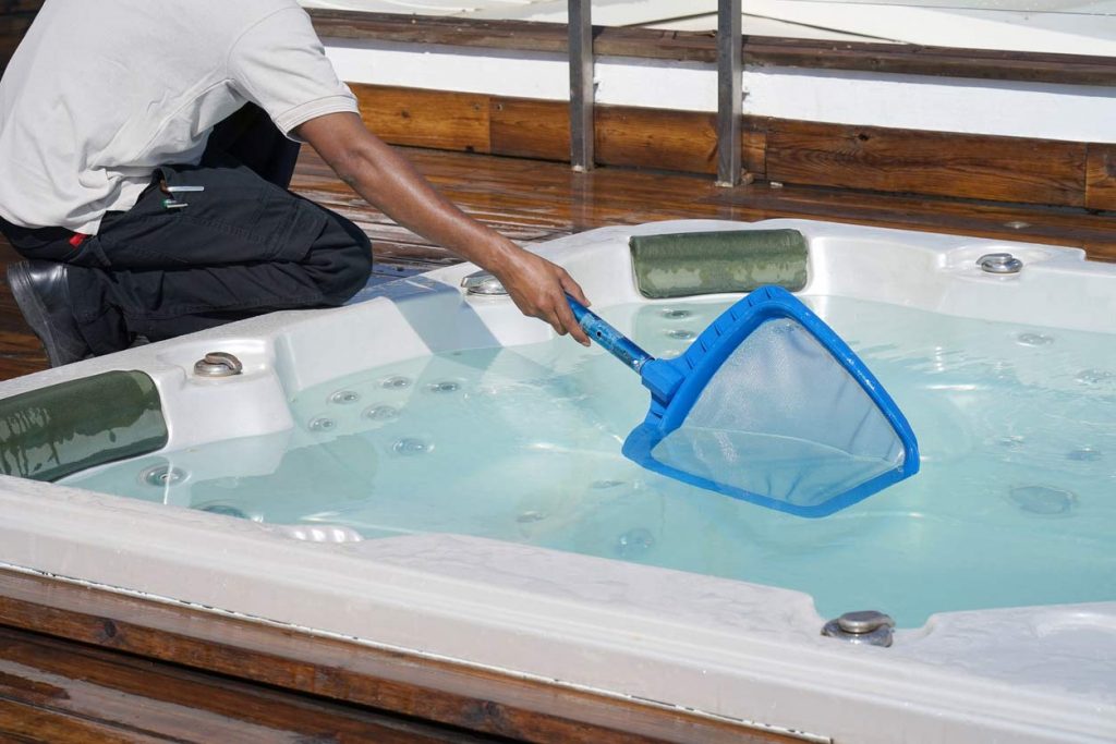 how to clean a hot tub
