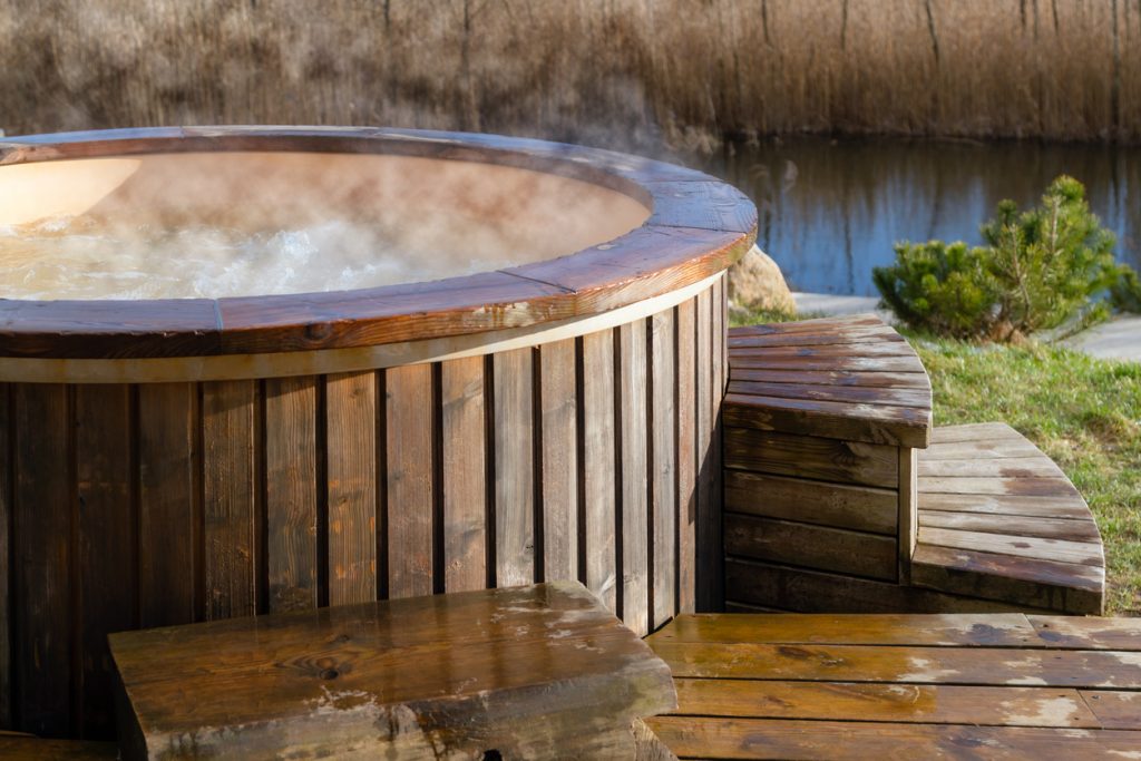 round hot tub